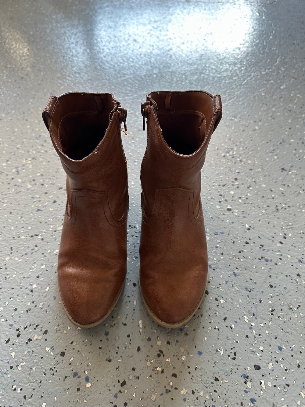 Old navy kids Brown Leather Ankle Boots size 1